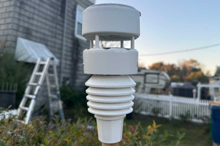 Ambient Weather WS-4000 review: Familiar looks, same (rain) problem